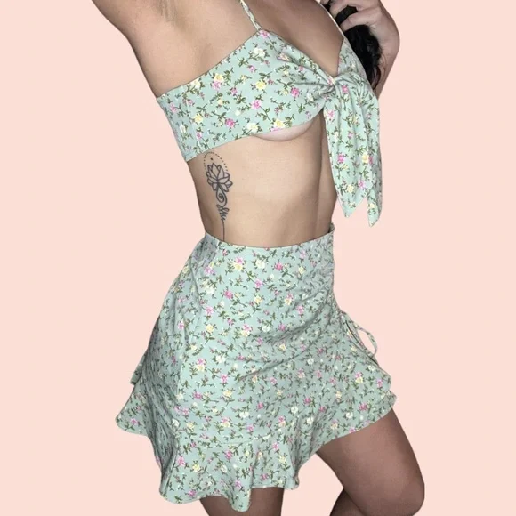 Forever 21 Other Forever Two Piece Floral Tie Front Cropped